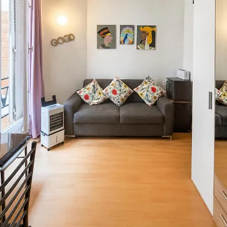 Charming In Apartment *